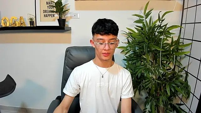 Patrick Howland  online show from March 27, 3:37 am