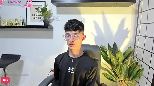 Patrick Howland  online show from April 2, 1:35 am