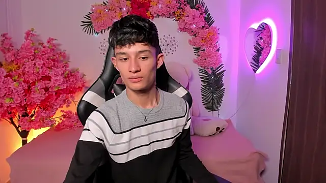 Patrick Howland  online show from April 11, 9:18 pm