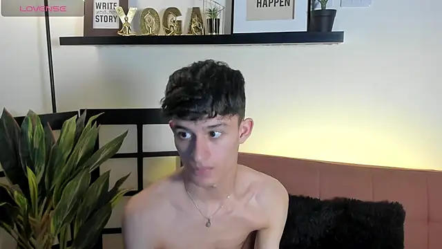 Patrick Howland  online show from April 16, 9:39 pm