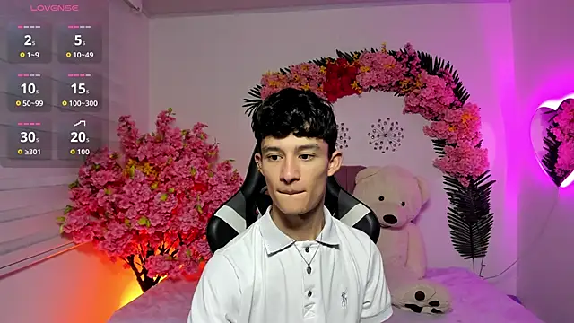 Patrick Howland  online show from March 26, 4:11 am