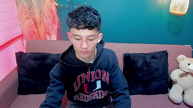 Snapshot of Patrick_Howland_ chatting on February 5, 3:24 am Patrick Howland online show from February 5, 3:24 am