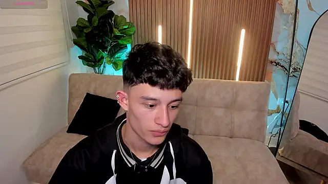 Snapshot of Patrick_Howland_ chatting on February 4, 3:12 am Patrick Howland online show from February 4, 3:12 am