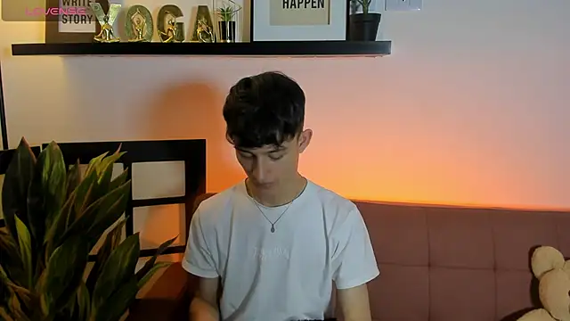 Patrick Howland  online show from April 16, 9:15 pm