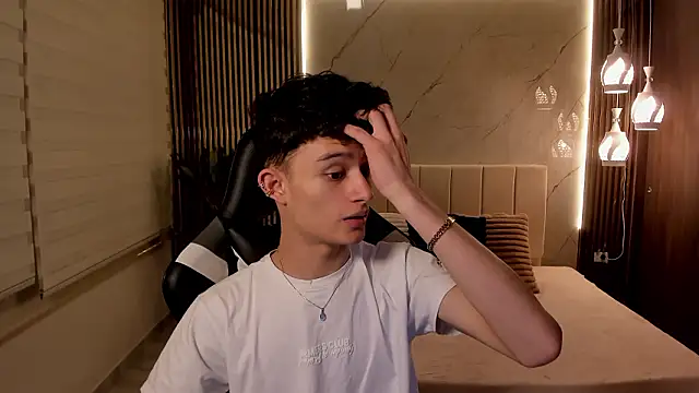 Snapshot of Patrick_Howland_ chatting on February 22, 3:31 am Patrick Howland online show from February 22, 3:31 am