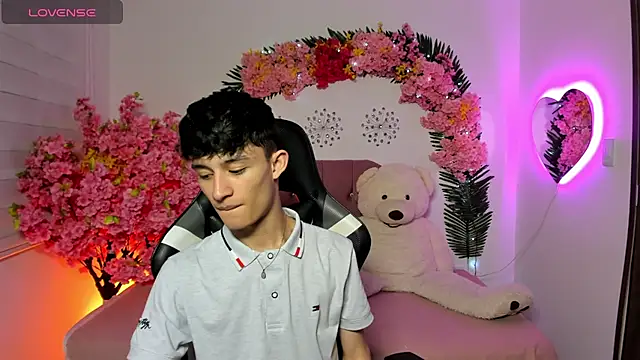 Patrick Howland  online show from April 18, 8:42 pm