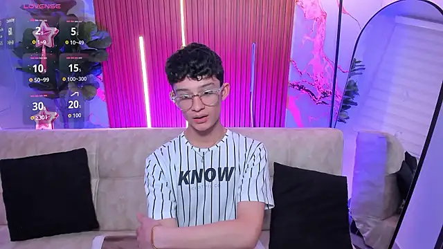 Patrick Howland  online show from March 15, 4:08 am