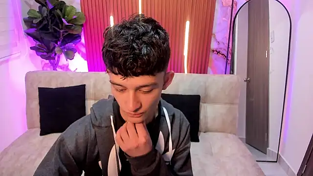 Snapshot of Patrick_Howland_ chatting on February 7, 3:14 am Patrick Howland online show from February 7, 3:14 am