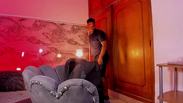 Jeus Stanley online show from March 29, 3:30 am