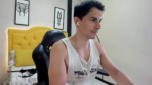 Mike Conors online show from March 11, 1:43 am