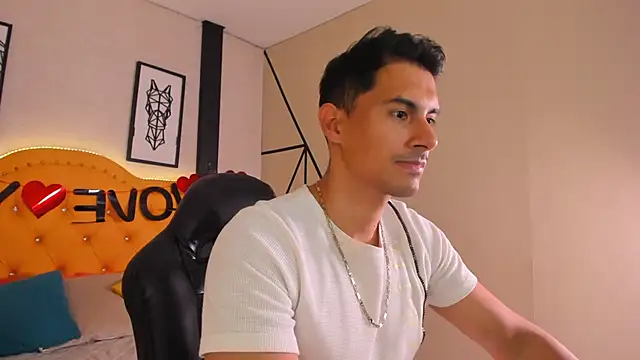 Mike Conors online show from February 17, 1:36 am