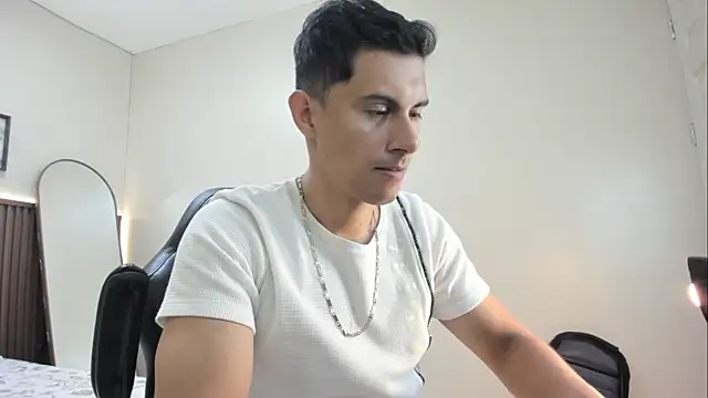 Mike Conors online show from April 9, 2:57 am