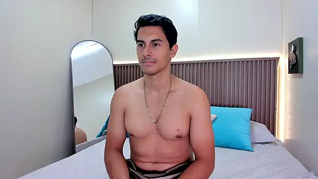 Mike Conors online show from March 25, 2:33 am