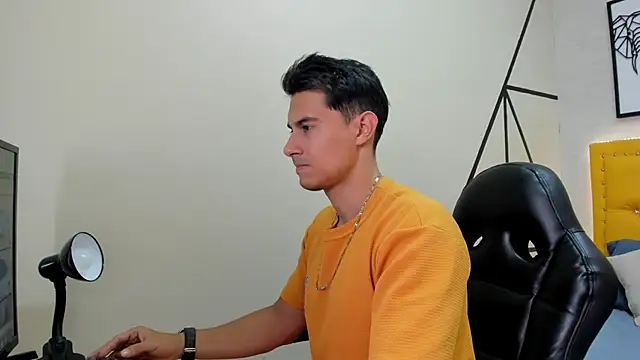 Mike Conors online show from February 19, 1:57 am