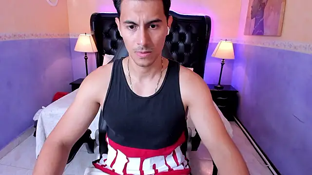 Mike Conors online show from February 25, 1:39 am