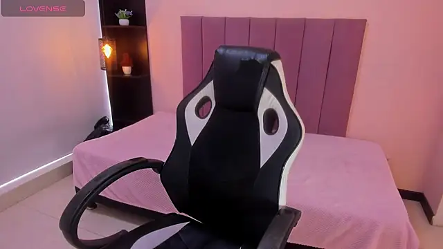 Raven love online show from February 12, 8:19 pm