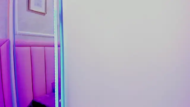 Raven love online show from April 14, 1:49 pm