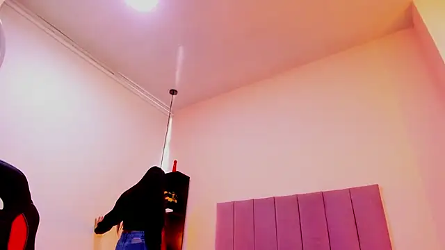 Raven love online show from April 9, 8:04 pm