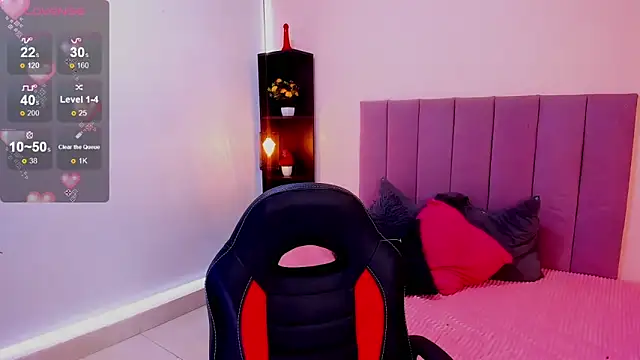 Raven love online show from April 7, 8:10 pm