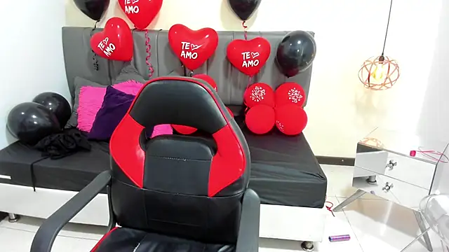 Raven love online show from February 14, 9:04 pm