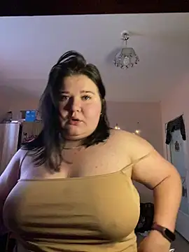 Snapshot of AngelKiras chatting on February 12, 7:08 am AngelKiras online show from February 12, 7:08 am