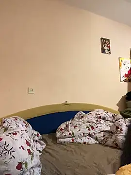 Snapshot of AngelKiras chatting on February 24, 11:33 am AngelKiras online show from February 24, 11:33 am