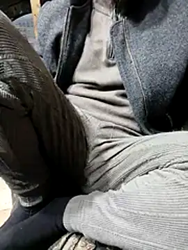 Aww21 online show from February 14, 9:04 pm