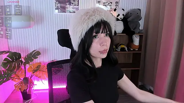 Laukyubey1 online show from February 12, 8:41 pm