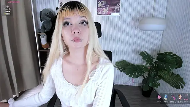 Laukyubey1 online show from April 8, 7:37 pm