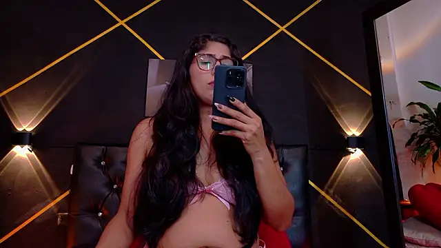 serena kournikova online show from March 3, 9:00 pm