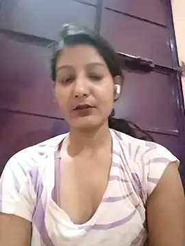 Ayesharani1 online show from April 14, 5:40 pm