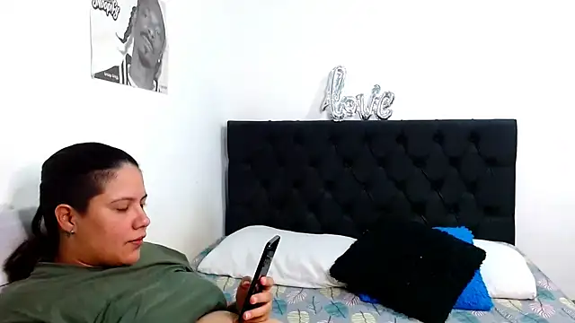suzy paz online show from May 14, 9:56 pm
