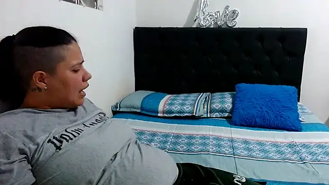 suzy paz online show from March 18, 11:05 pm