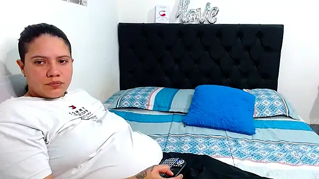 suzy paz online show from March 29, 7:26 pm