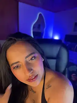 Annie Alicee online show from April 9, 2:23 pm