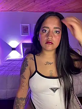 Annie Alicee online show from March 26, 2:15 pm