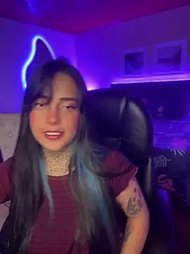 Snapshot of Annie_Alicee chatting on February 4, 1:28 pm Annie Alicee online show from February 4, 1:28 pm