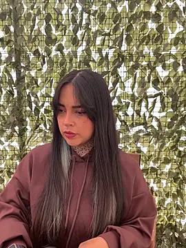 Snapshot of Annie_Alicee chatting on February 10, 1:54 pm Annie Alicee online show from February 10, 1:54 pm