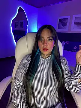 Annie Alicee online show from April 4, 3:07 pm