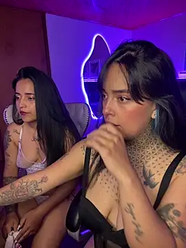 Snapshot of Annie_Alicee chatting on February 5, 1:18 pm Annie Alicee online show from February 5, 1:18 pm