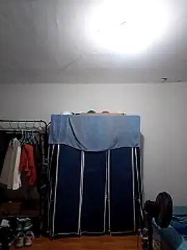 thom 1 online show from April 25, 12:57 am