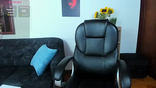 PamelaQueen  online show from March 14, 4:57 pm