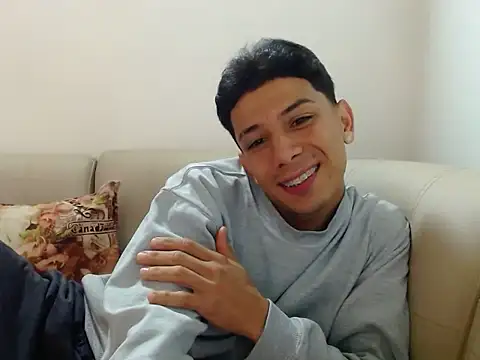Snapshot of waner_thom chatting on February 5, 10:16 pm waner thom online show from February 5, 10:16 pm