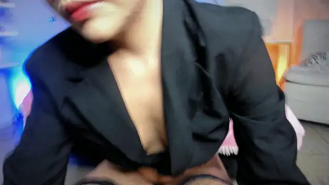 niicole garner online show from June 10, 4:30 pm