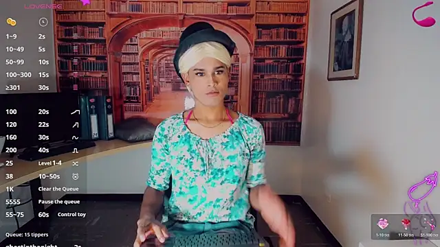 Snapshot of Gata_Salvaje__ chatting on February 13, 3:17 am Gata Salvaje online show from February 13, 3:17 am