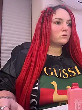 Esteri Moon online show from February 8, 5:32 pm