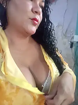 Snapshot of Emma_stiz chatting on February 16, 3:21 pm Emma stiz online show from February 16, 3:21 pm