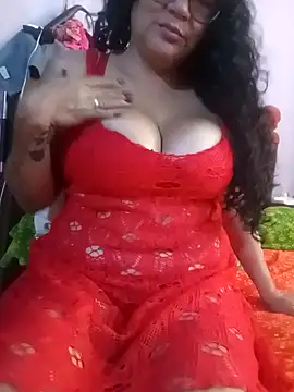 Snapshot of Emma_stiz chatting on February 19, 10:29 pm Emma stiz online show from February 19, 10:29 pm