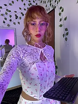 Capricornmystic1 online show from April 2, 9:32 pm