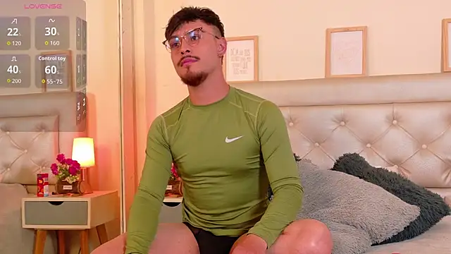 Aiden Gray online show from February 21, 7:38 pm